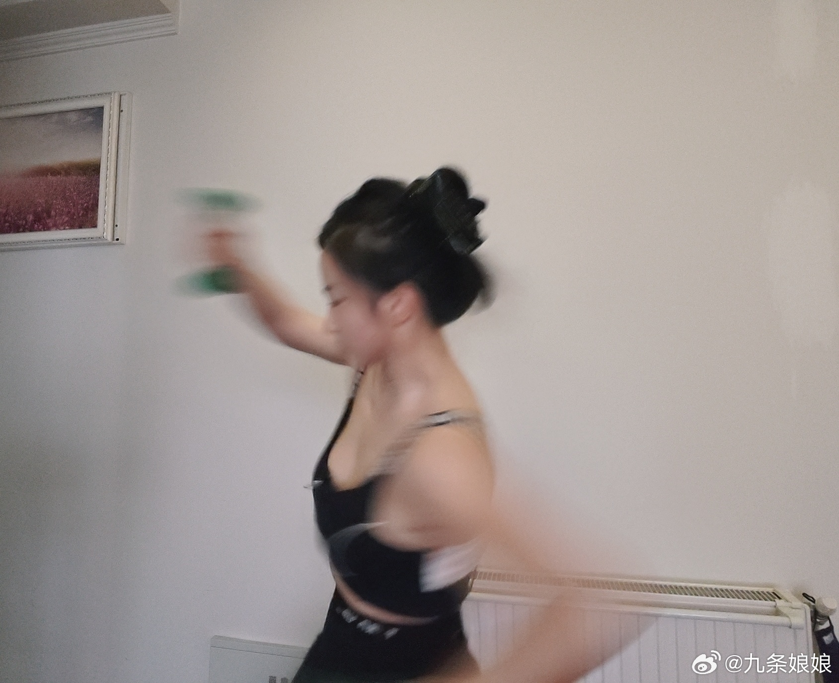 呜呜呜呜呜呜呜呜呜我的果茶呜呜呜呜呜呜呜呜还我果茶