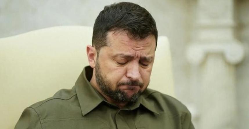 乌克兰，用40万人的伤亡和2000亿美元的债务，为美国拔掉了“俄罗斯”这颗眼中钉