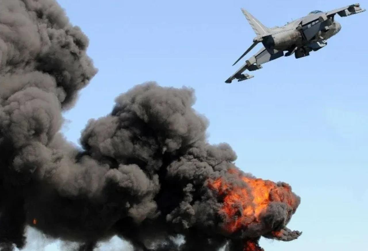 美军怎么一下子就怂了，被伊朗轰炸，还不敢承认，连支一声都没有，奇了怪了，难不成美