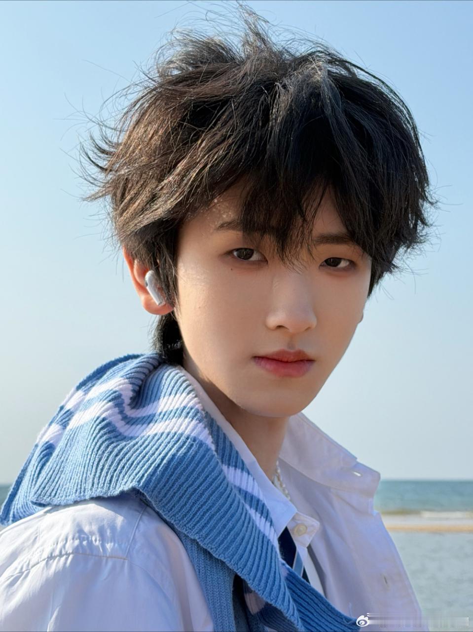 左奇函左奇函𝐙𝐔𝐎 𝐐𝐈 𝐇𝐀𝐍🎨10年小甜豆🌏宝藏男孩✨惊