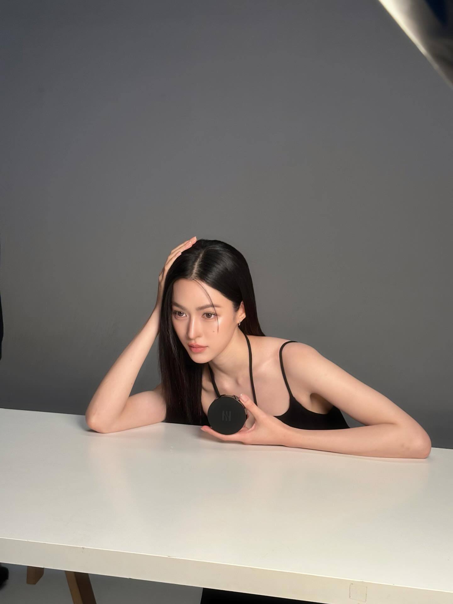 Beautiful Face🖤邝玲玲 × HERA 品牌代言人的幕后大片📸 