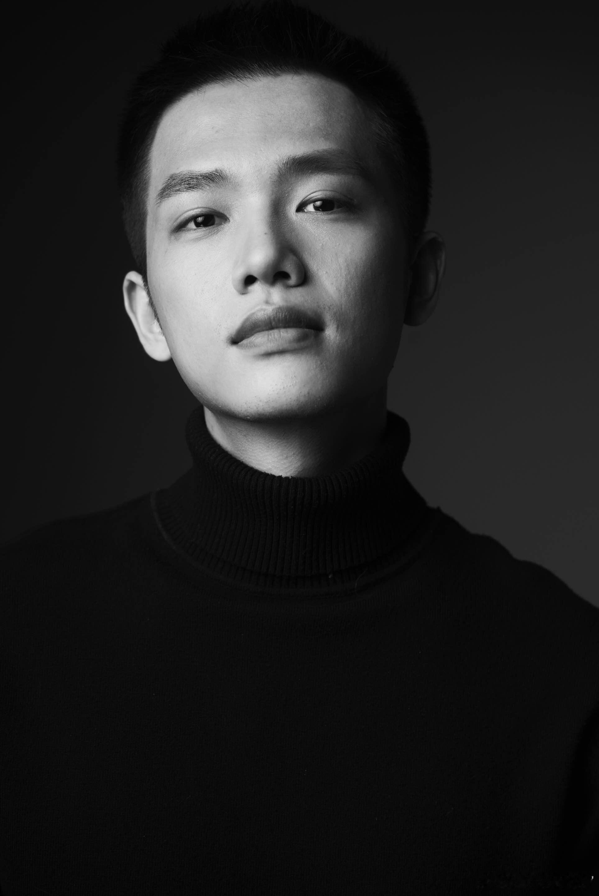 王彦桐为演木生剃寸头健身 谁懂啊！王彦桐为了演木生，从长发被拒到剃寸头健身，哪怕