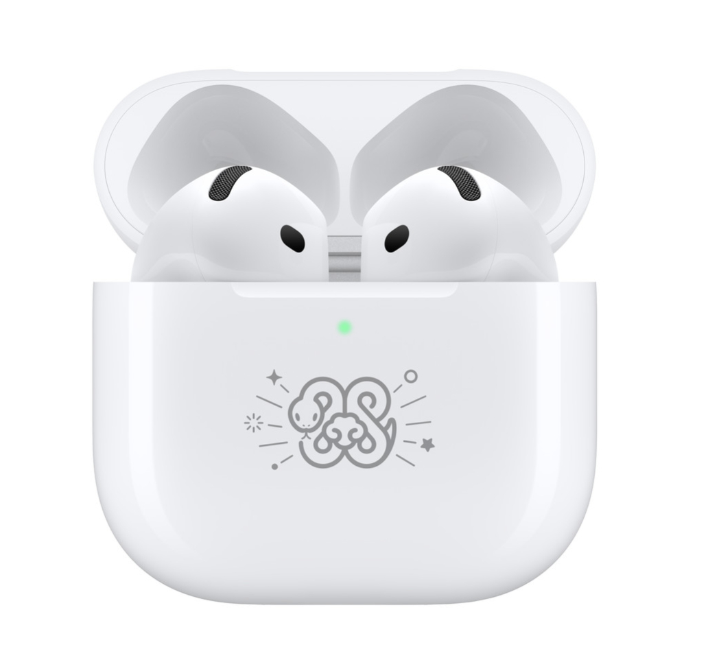 苹果推出AirPods4蛇年特别款  售价1399元，特别款在充电盒上加入了小蛇