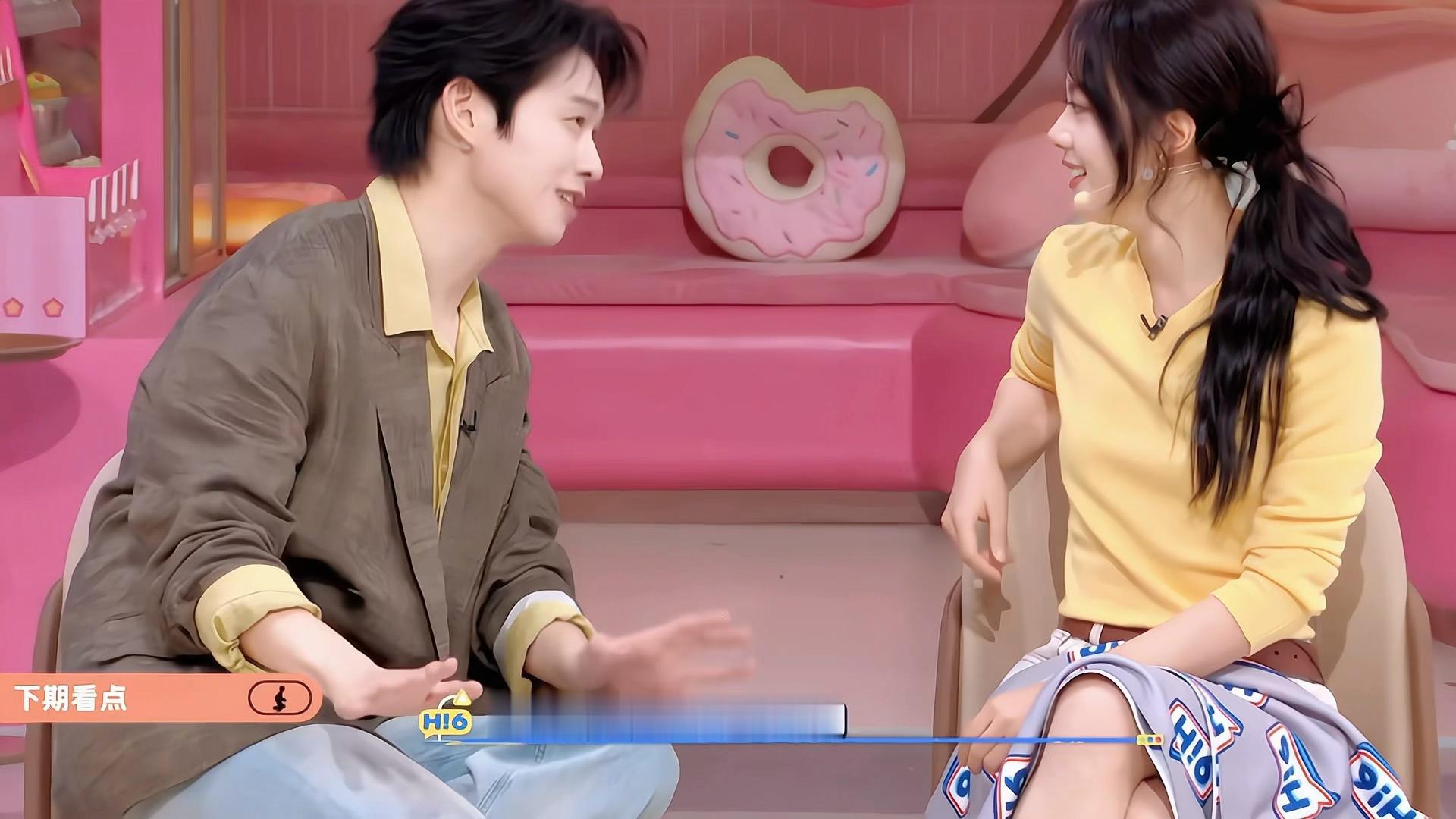 精狐狸叶信之和他的黑莲花小兔子 🦊🐰 ​​​
