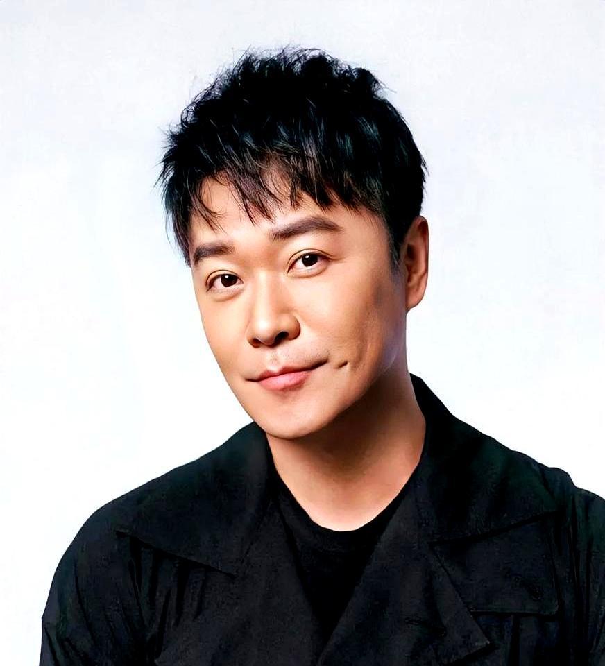 狂揽45亿票房那天，陈思诚一脚踢翻自家的印钞机，把整个广告植入部门连锅端了。你敢