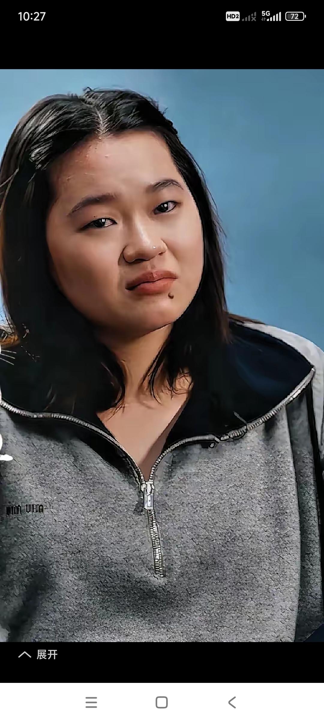 这么好的孩子，这么招人喜欢，这么招人爱戴的人，竟然有人要欺负她。

我看到这条信