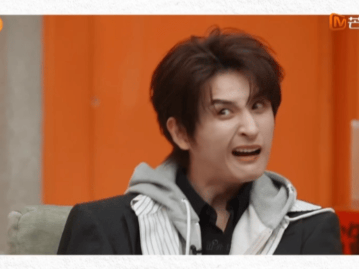 黄霄雲一个高音惊出四个表情包 谁还没被黄霄雲的高音震撼到！连续四个丝滑转音，直接