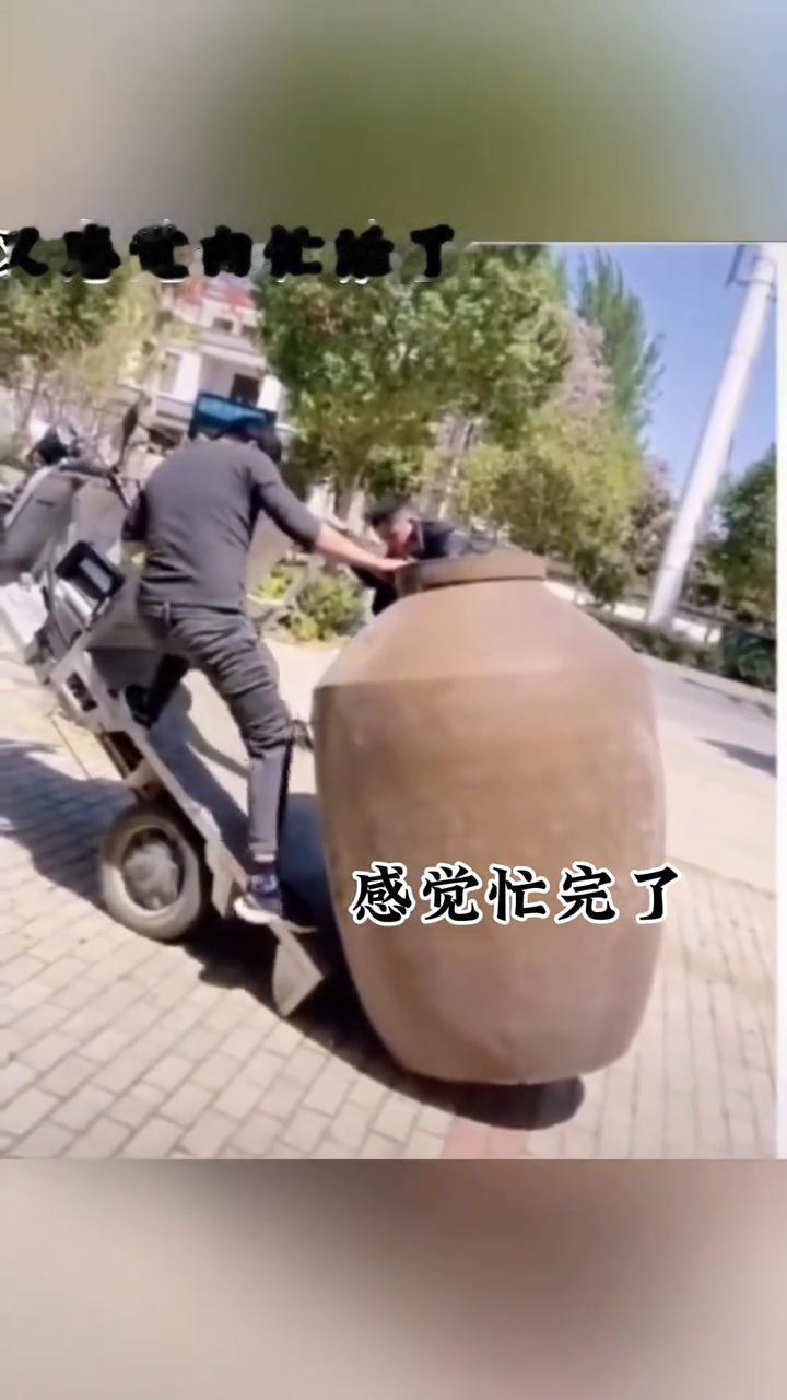 又感觉白忙活了。
绵绵的青山脚下画，弯弯的河水天边最美的云彩，让我用心把你留下。