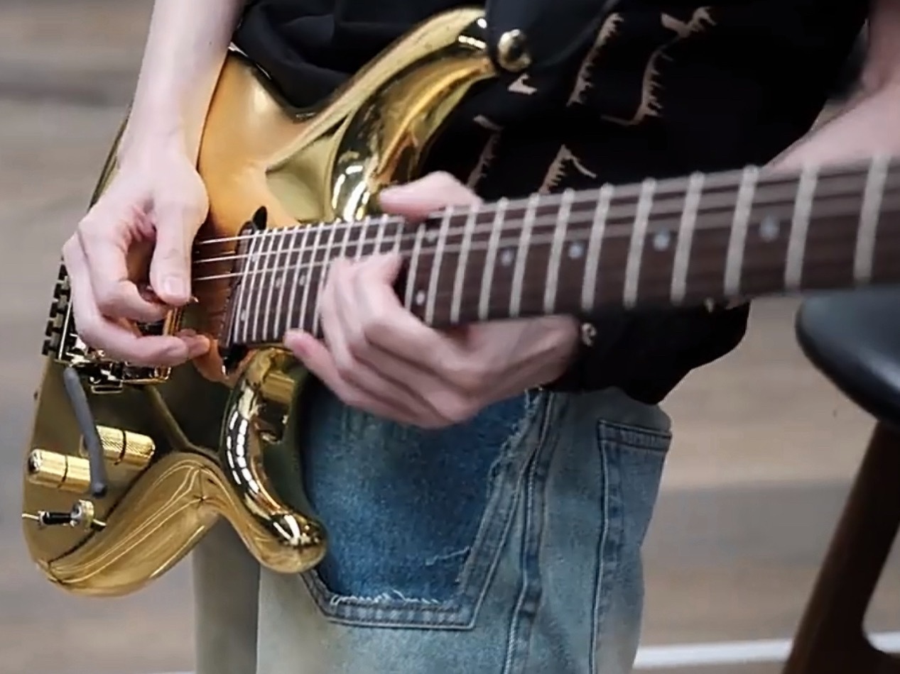 新吉他吗Ibanez JS1GD Joe Satriani Signature 