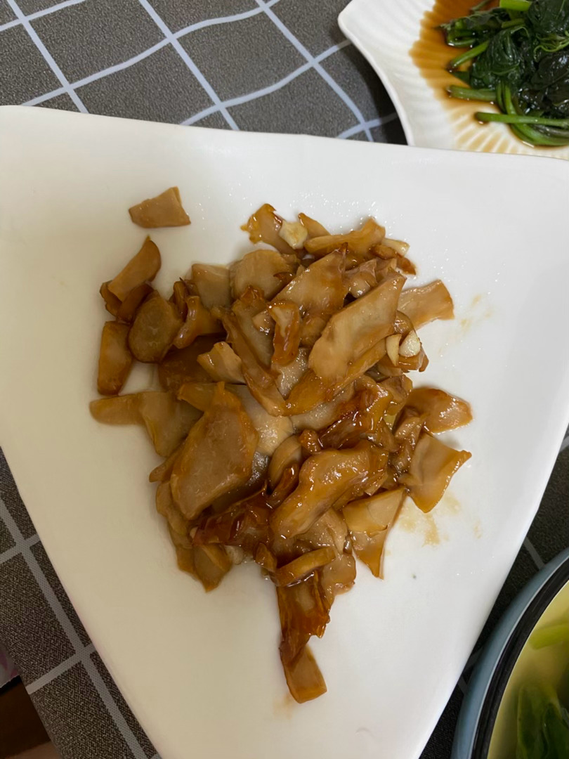 不可辜负的美食  ❤️佛得角门将收不续约通知今天煮家常菜炒蝦仁豬肉粉絲蝦仁鴨蛋炒