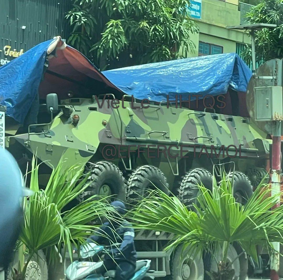 换上迷彩涂装的越南国产XTC-03装甲车 