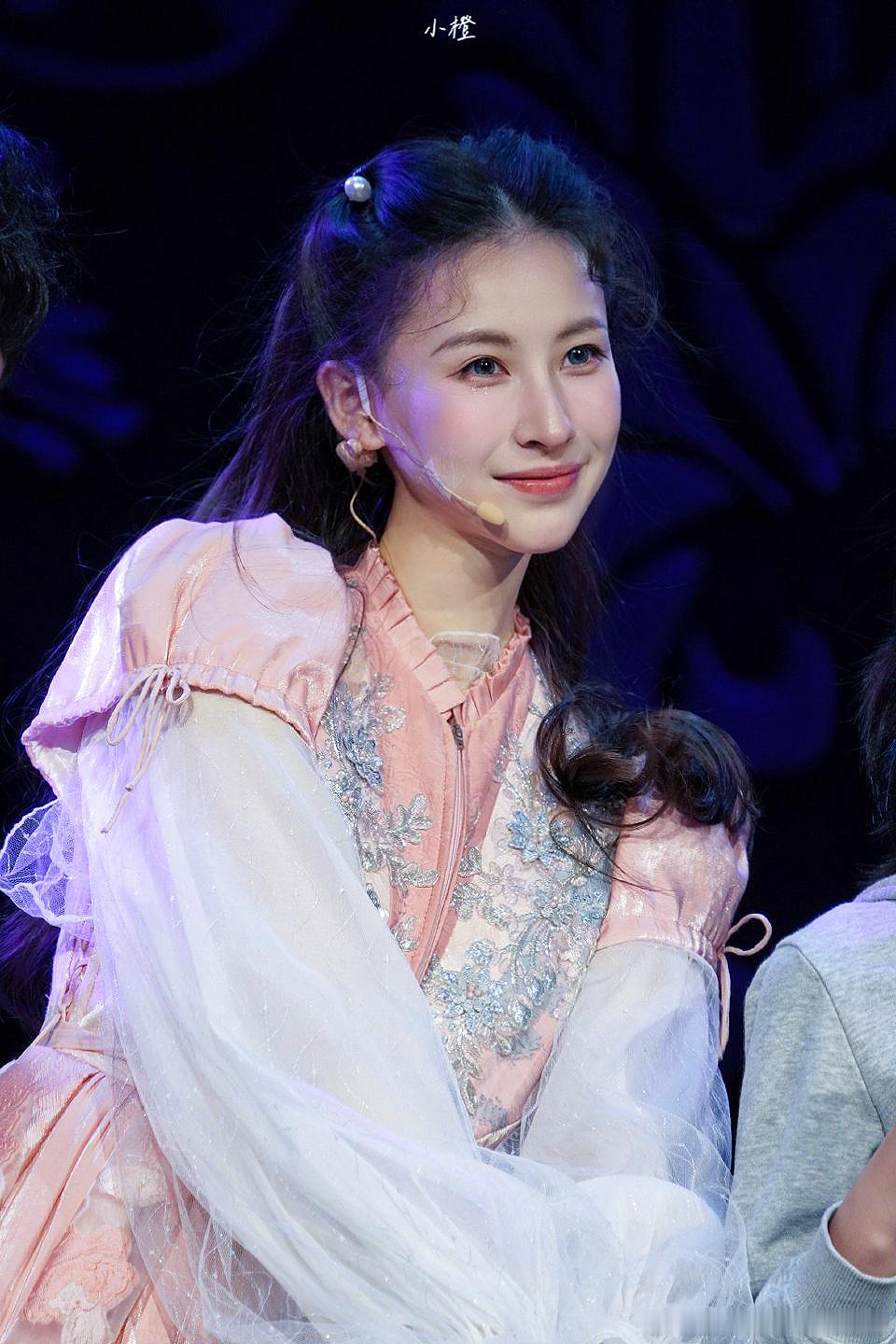 跟2024的“我”们说白白🐇2025希望能遇见更多的自己💫 
