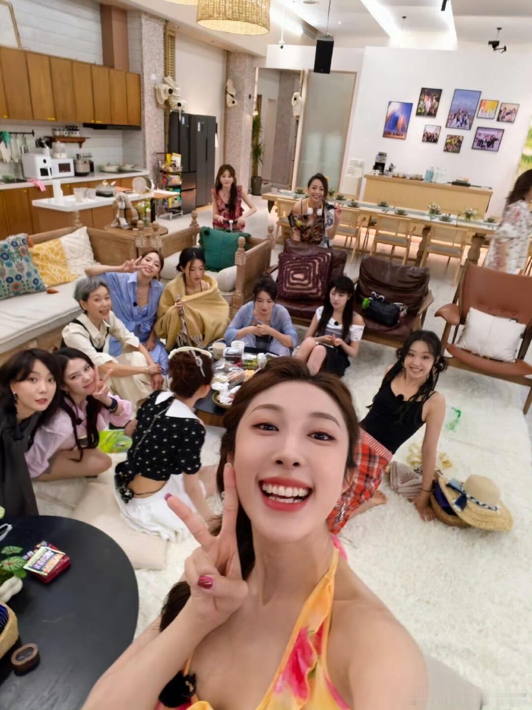 乘风破浪的姐姐[超话]  浪6群像无敌！好爱这些姐姐们🥰这样的女性群像综艺一直