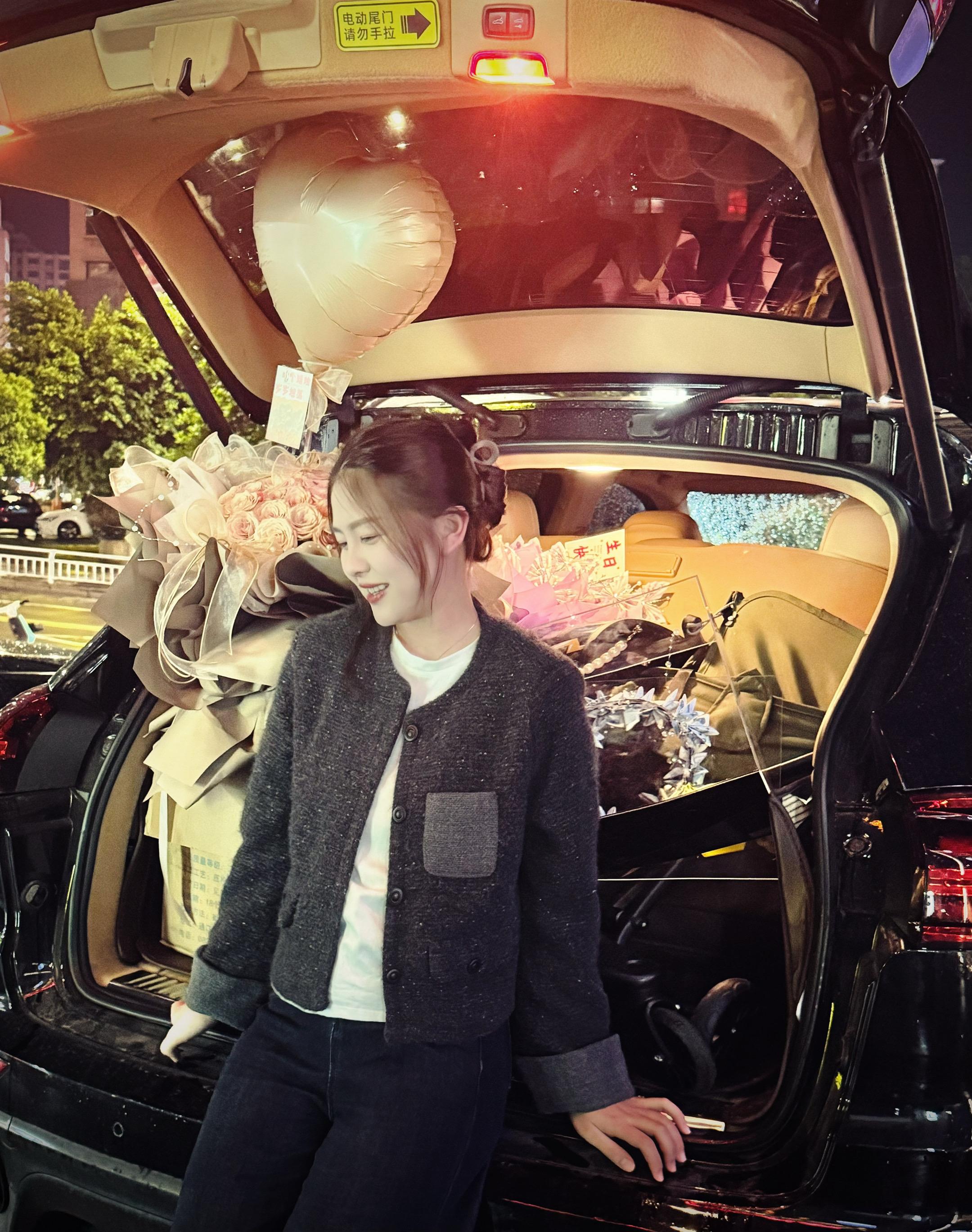 可是有了爱情和面包 我还想要个蛋糕