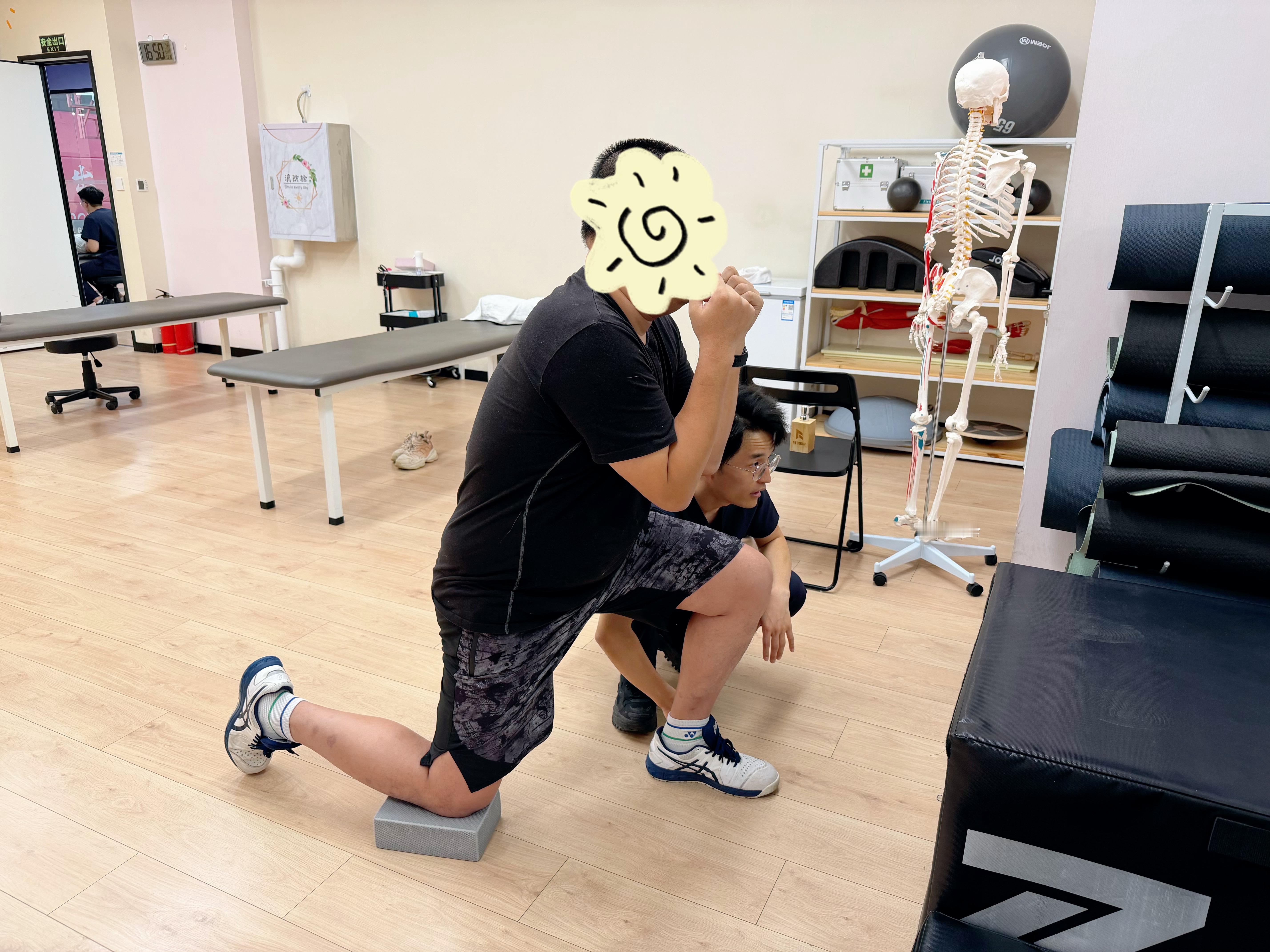 【膝盖康复】继续来点积极的案例，get康复正反馈——在北京奥森门诊康复的大哥，当