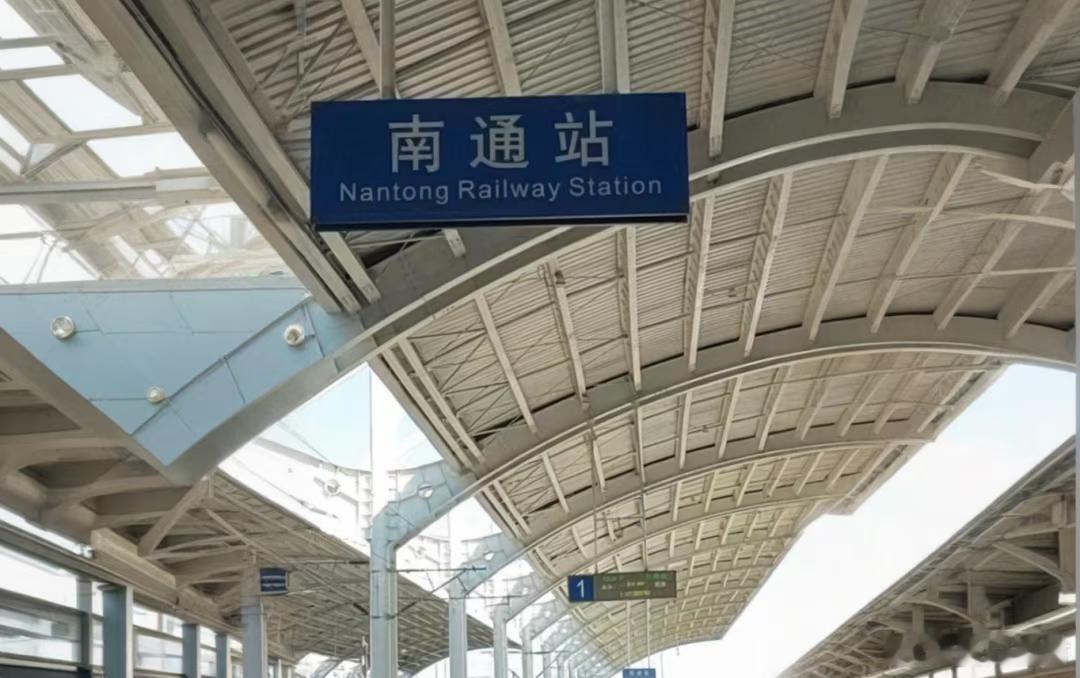 太勇了！南通文旅用6个字，斩获200万粉丝……南通文旅上热搜了。而且还霸占了社会