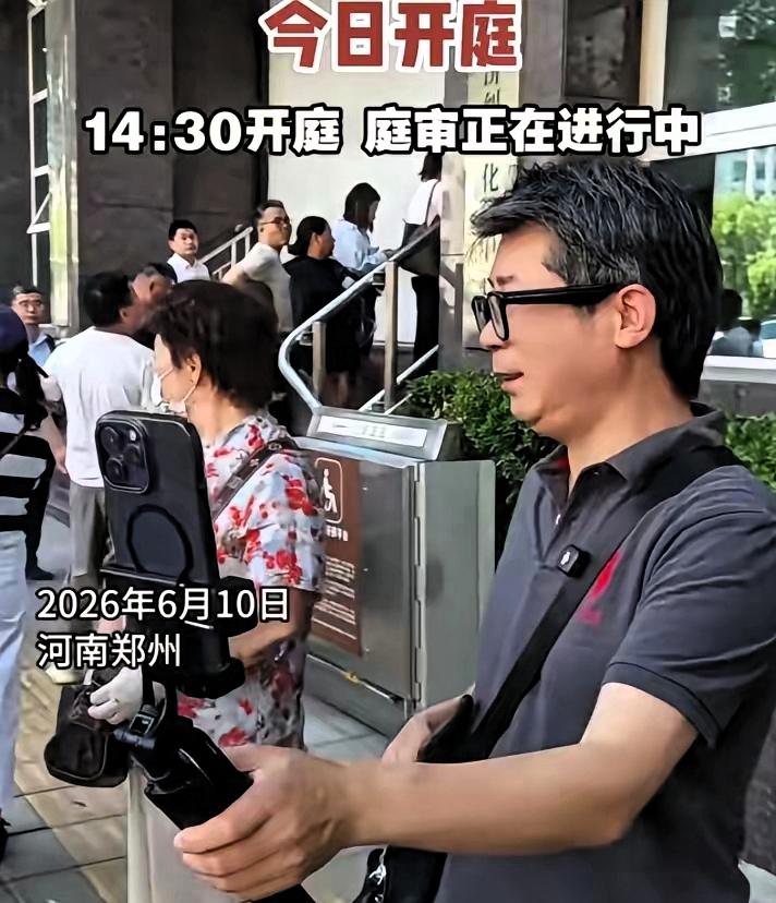 大多数人都觉得开会就得专心办公，两件事情不能混在一起，恒苏却打破了这种固有认知。