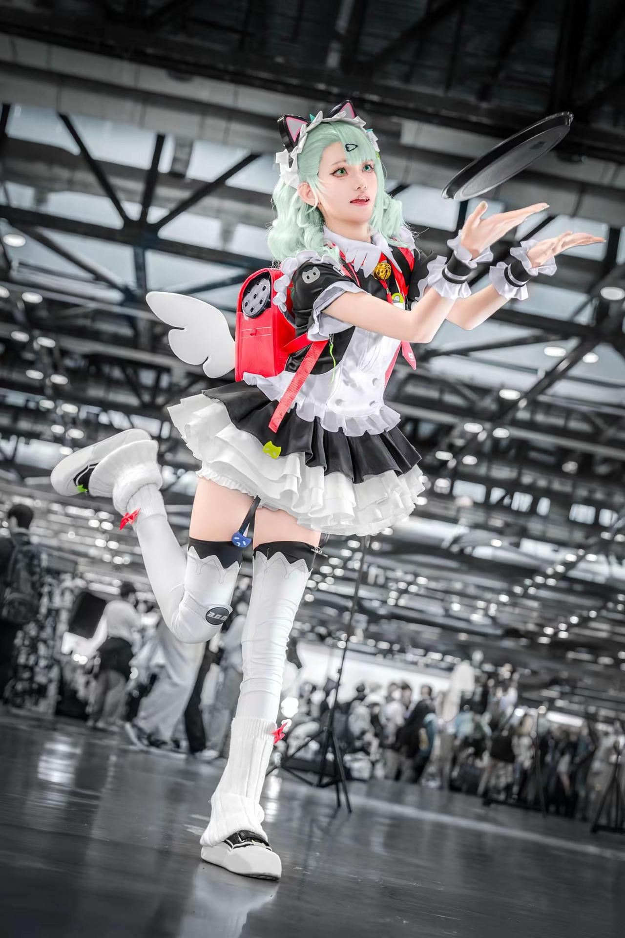她，不一样。出镜:@忱疚.绝区零 二次元 千夏cos
