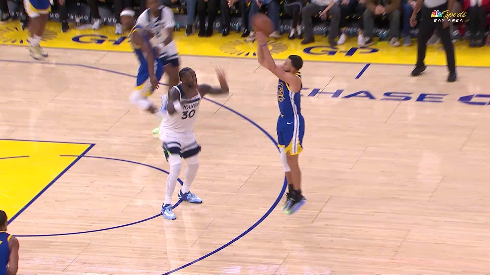 库里三分！勇士118:117森林狼。森林狼vs勇士