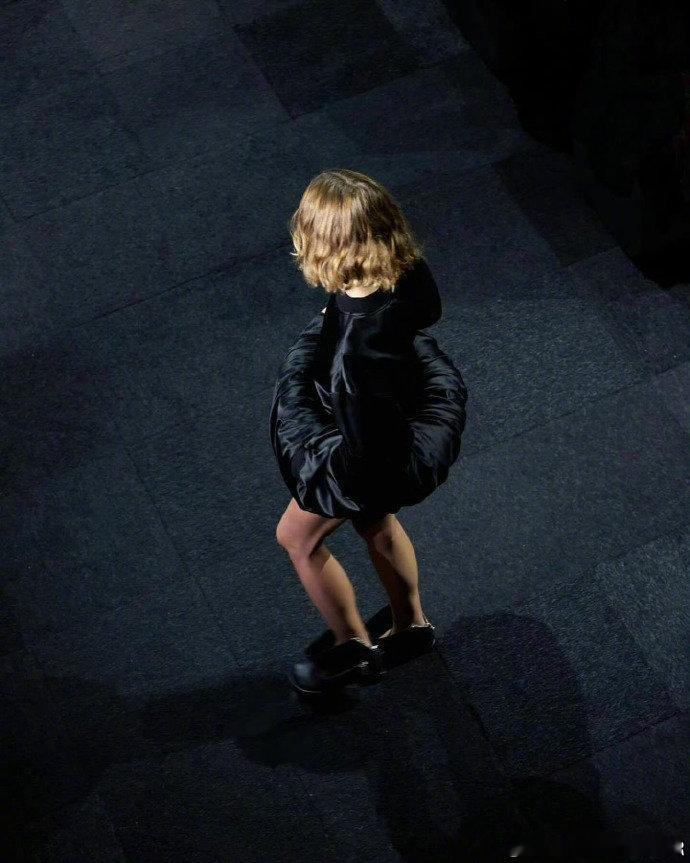 JW Anderson S/S 2025｜创意总监 Jonathan Ander