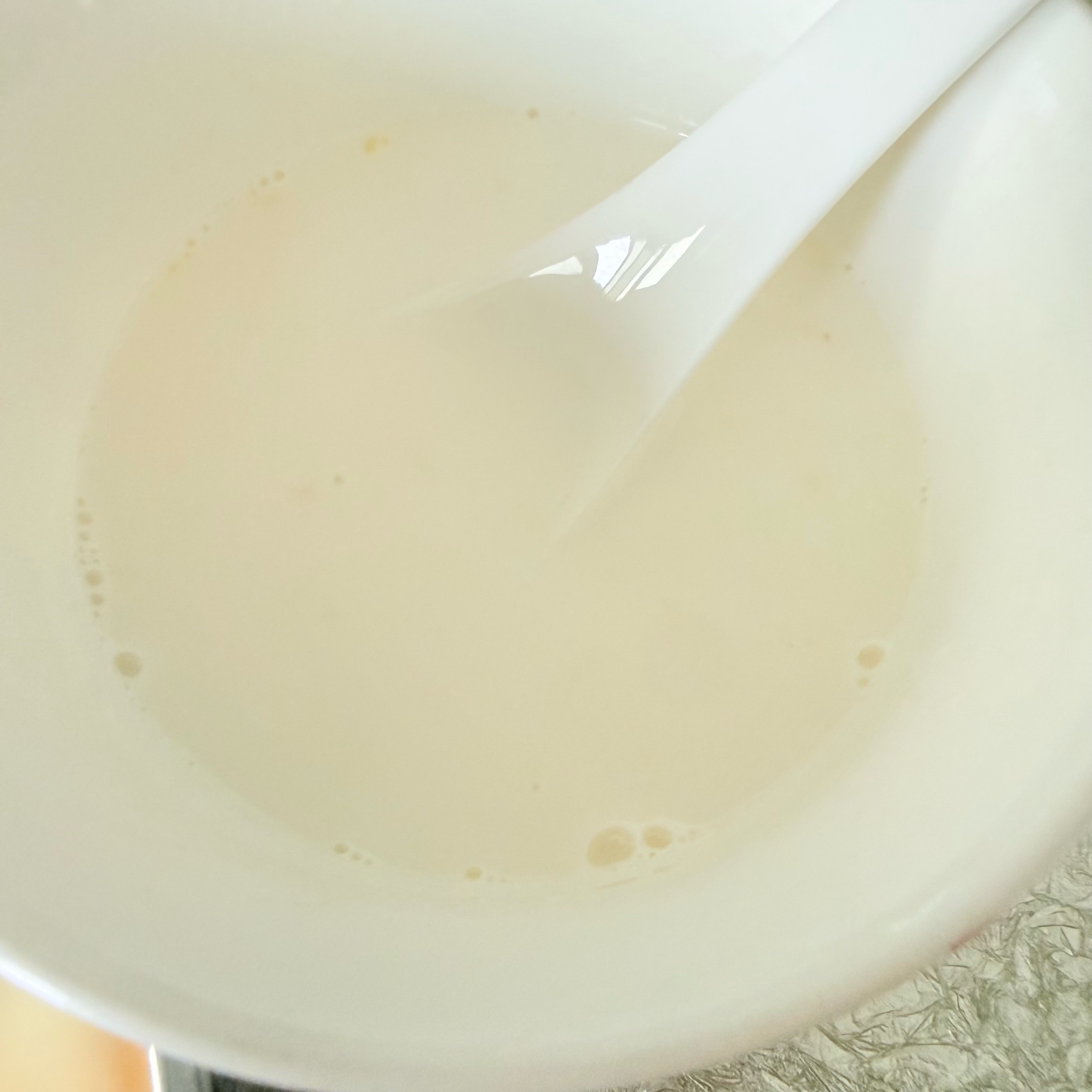 早餐固定模式～每天两个蒸蛋，配上小半碗奶。简单清淡，好好吃早饭。 