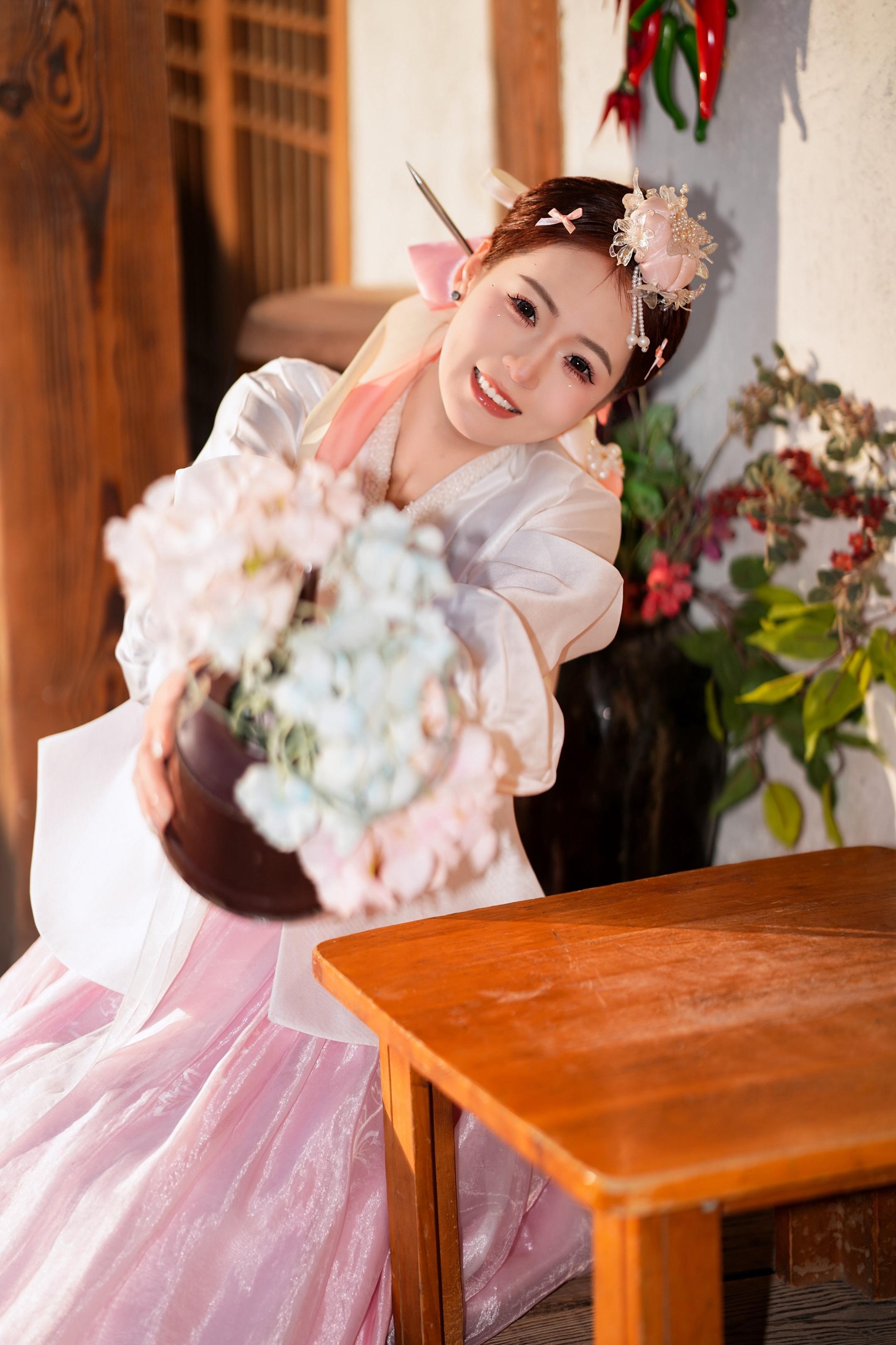 延是延续的延 吉是吉祥的吉 请说公主好美～