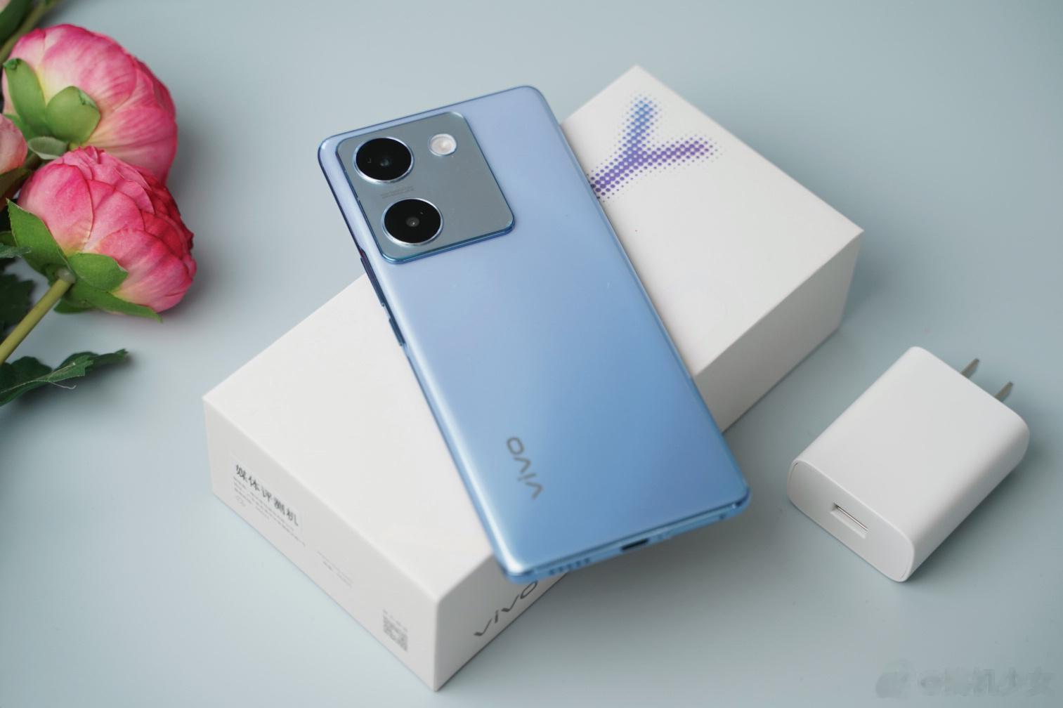 vivo Y100 真机实拍～千元机终于也开始卷设计了，vivo Y100不论颜