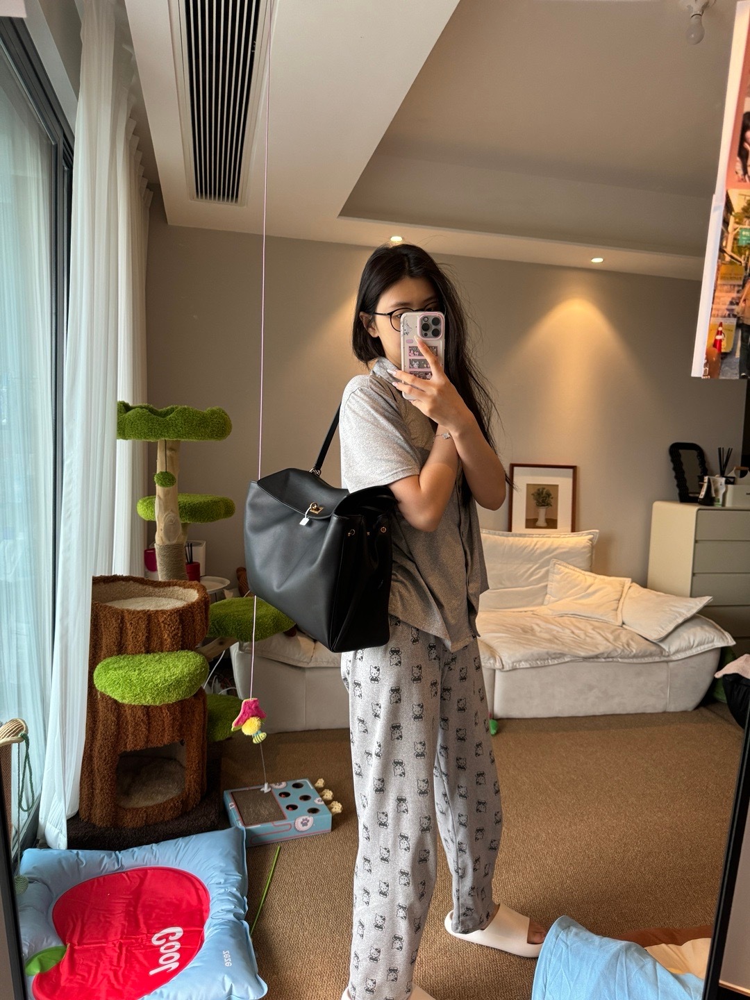 巴黎世家的redeo我背上像去批发市场的[衰][衰] ​​​