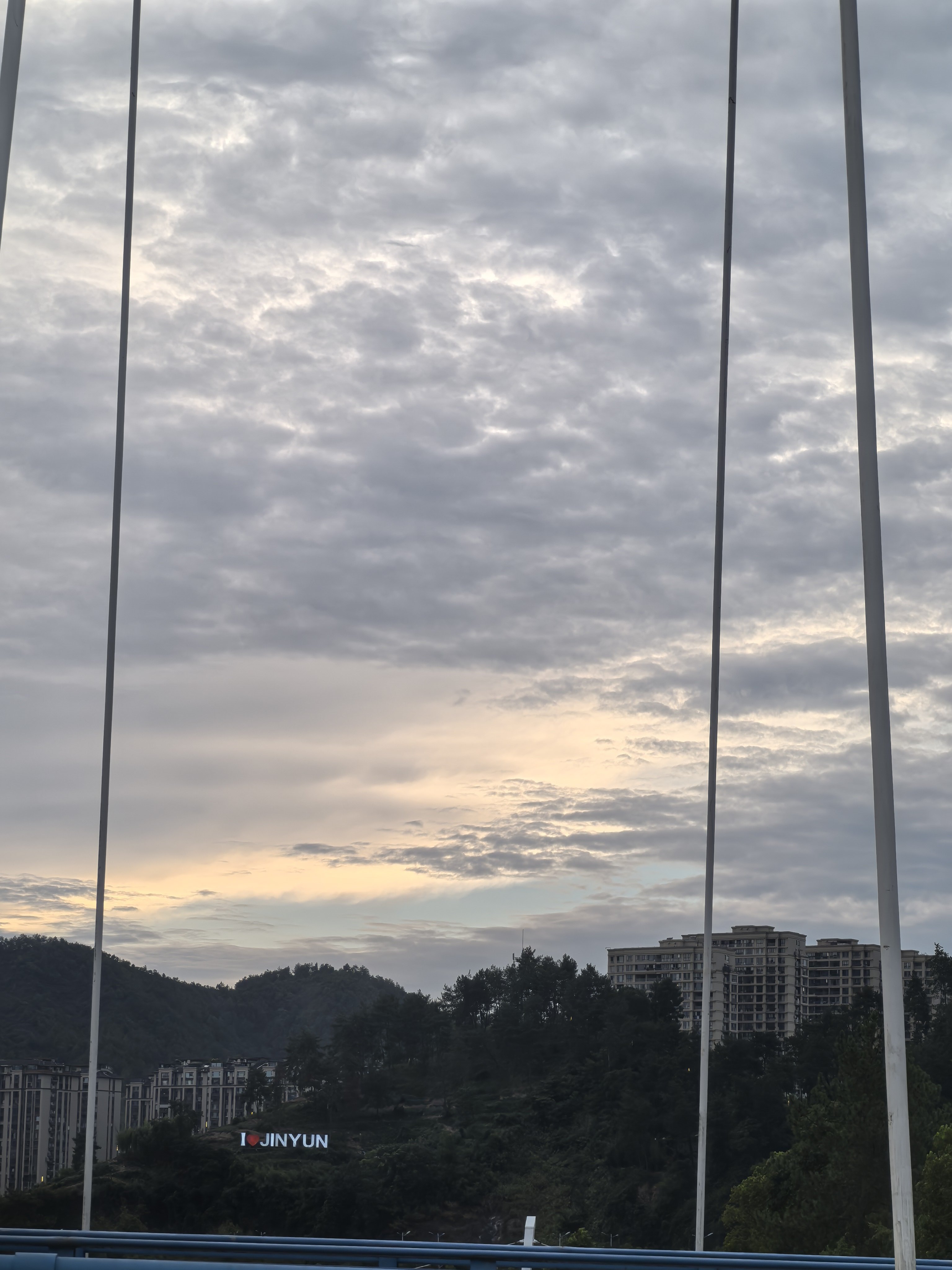 也没看到今天好看的晚霞 
