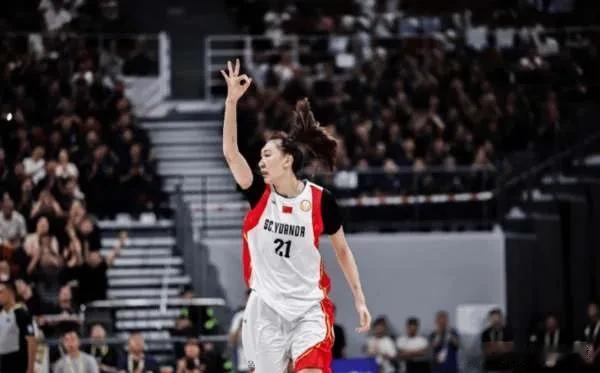 北京时间9月28日晚，WCBA冠军四川女篮在亚洲女篮联赛最后一场比赛中经过四节激