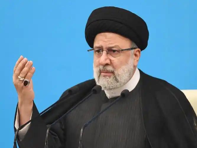 从炸得伊朗惊天动地，到逼得德黑兰敞开说实话，2026年4月，伊朗发言人穆哈杰拉尼