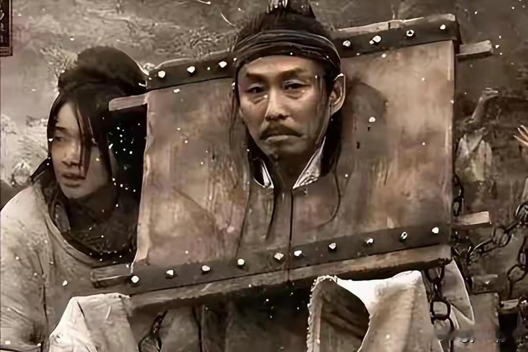 那把剑举起来的时候，他的王后就在旁边。

公元前494年，会稽山上，越王勾践被吴