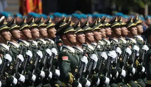 中日军事对峙已到剑拔弩张之境！
中国军方宣布，将于11月17日至19日在靠近日本