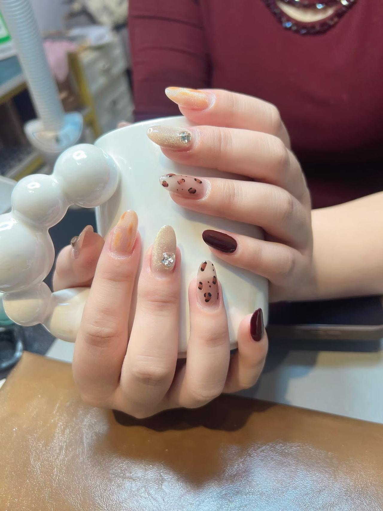 爱你的男人会舍得多久不理你？这问题就像在问鱼能离水多久。真正爱你的男人，最多忍一