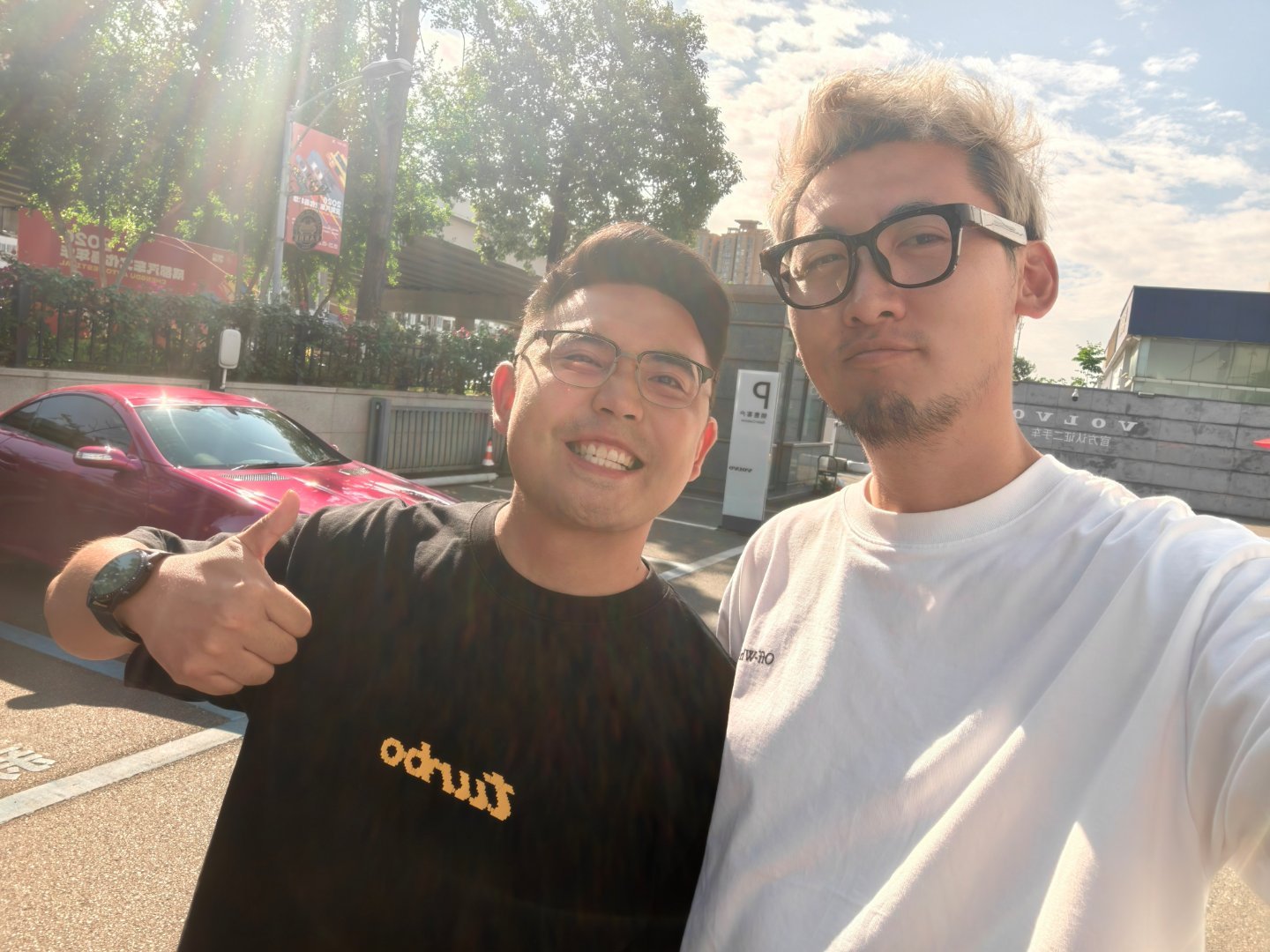 来成都中转，赶紧来找面基，成都汽车文化节太牛逼了！！各种经典超跑，以前是都是日历