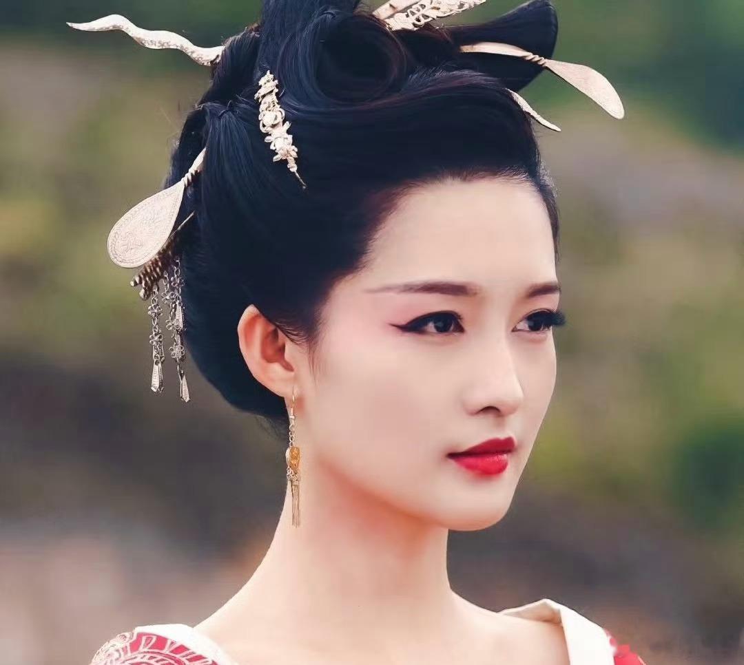 李沁楚乔传原声台词 花絮，李沁一句“给我杀”直接击穿灵魂✨ 从天真娇憨的小公主到