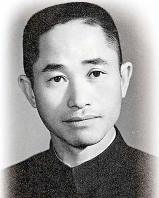 1951年，抗美援朝战役，彭德怀命蔡长元以死抗敌，谁知蔡长元转头就下令解散军队，