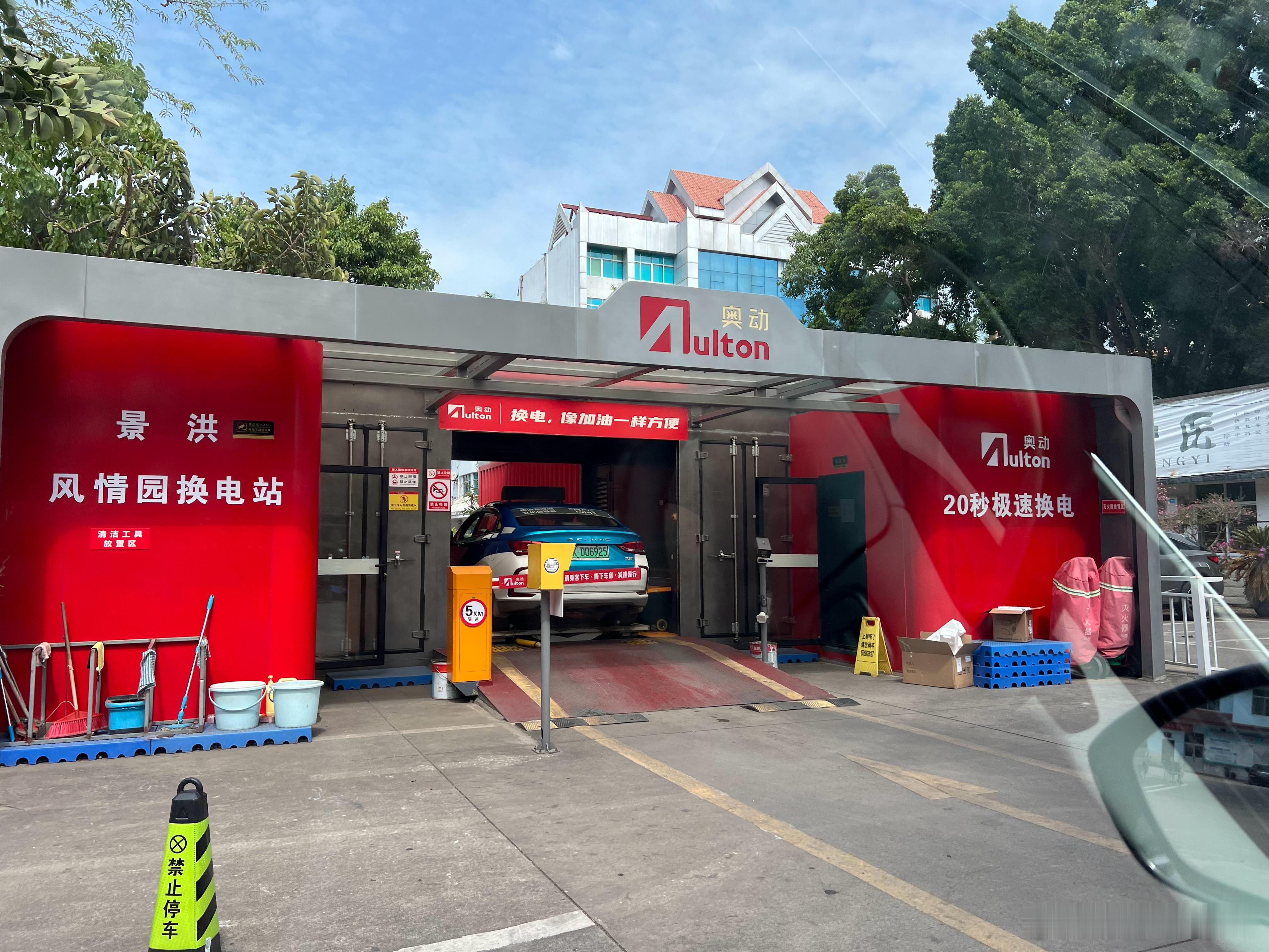 如果唯一能存活下去的方式是成为运营车，也不是不可以，毕竟对于已经购买了车的消费者
