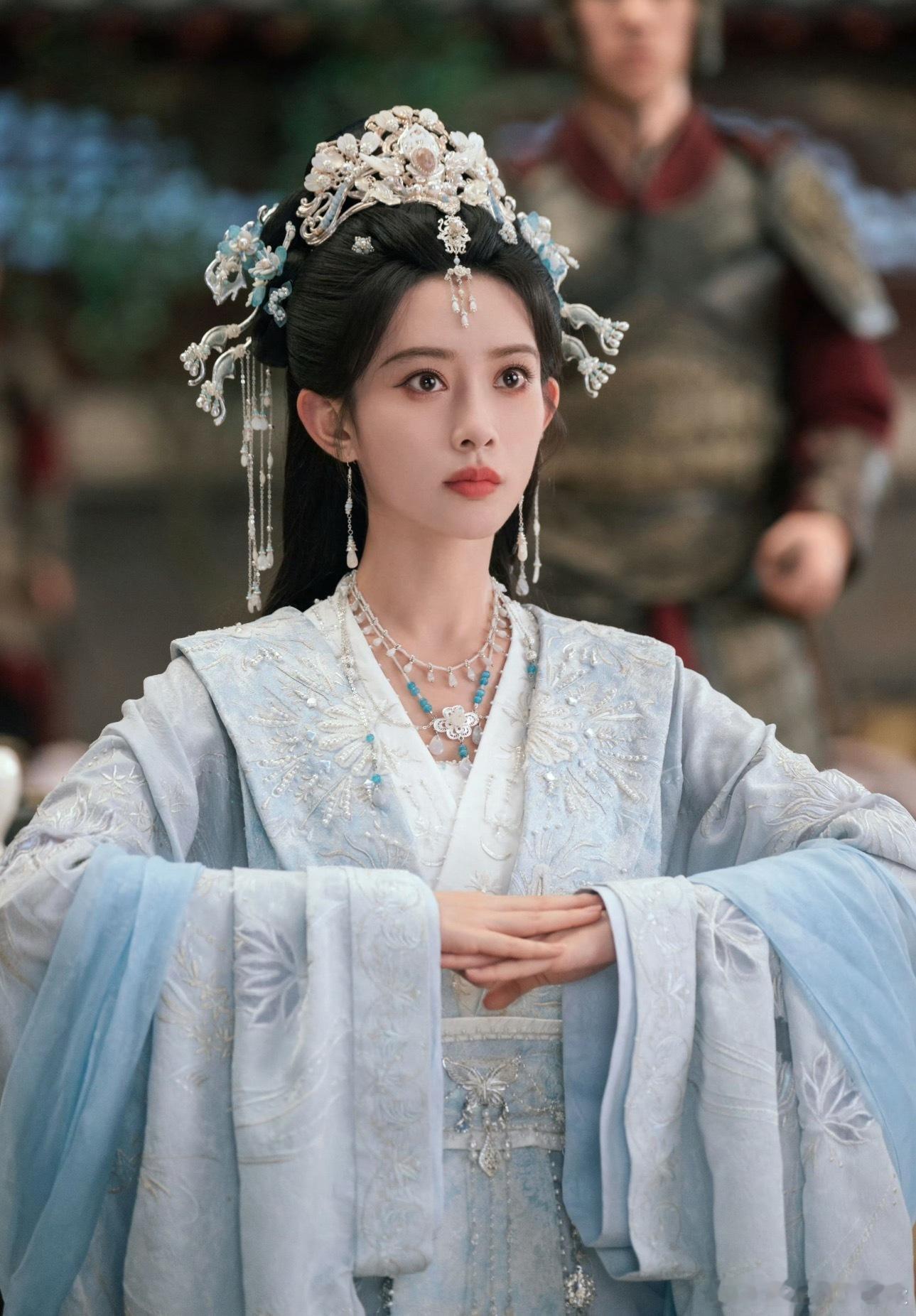 孟子义接连几部都是这种人设。桃花映江山是寒门宰相和公主，尚公主也是寒门宰相和公主