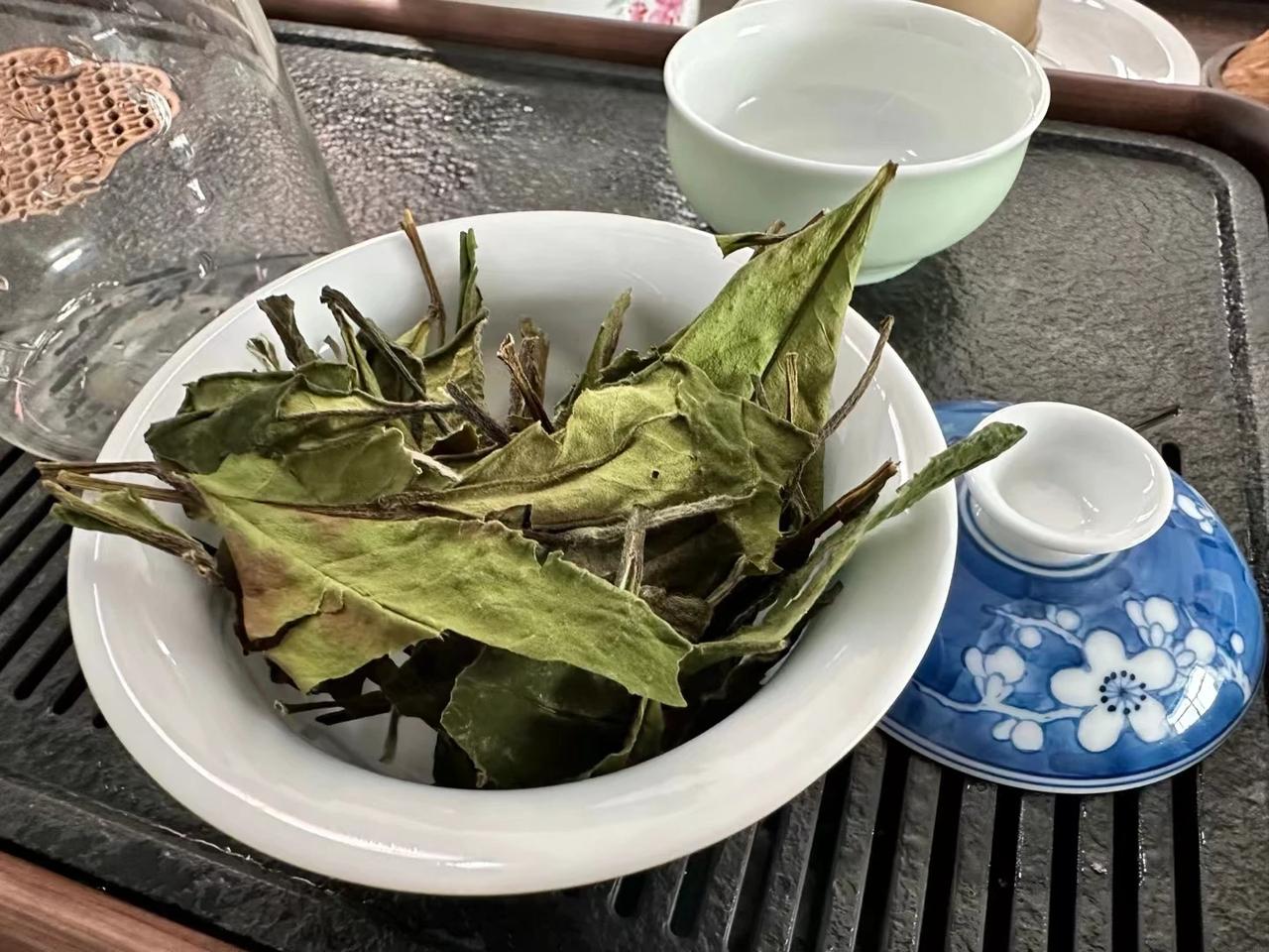抛荒高山寿眉，很普通的茶叶哈，甜滋滋的新茶[呲牙]