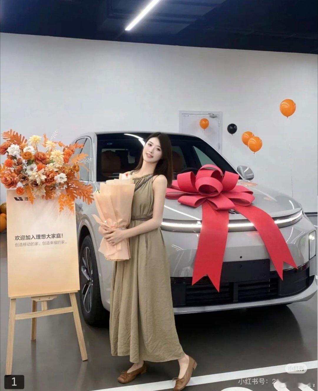 在车友群里收到一份文件：«理想L6月销2万台都卖到哪里去了»将美女们的提车照分享