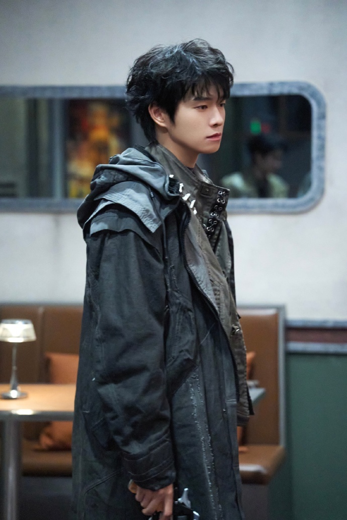 魏大勋娇蛮公主一不顺心就哼唧大侦探大侦探里魏大勋演娇蛮公主太传神，不顺心就哼唧摆