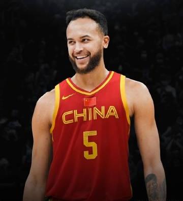 这媒体人太过分了，居然怒怼李凯尔代理公司！

近日，有媒体人在社媒爆料李凯尔入籍