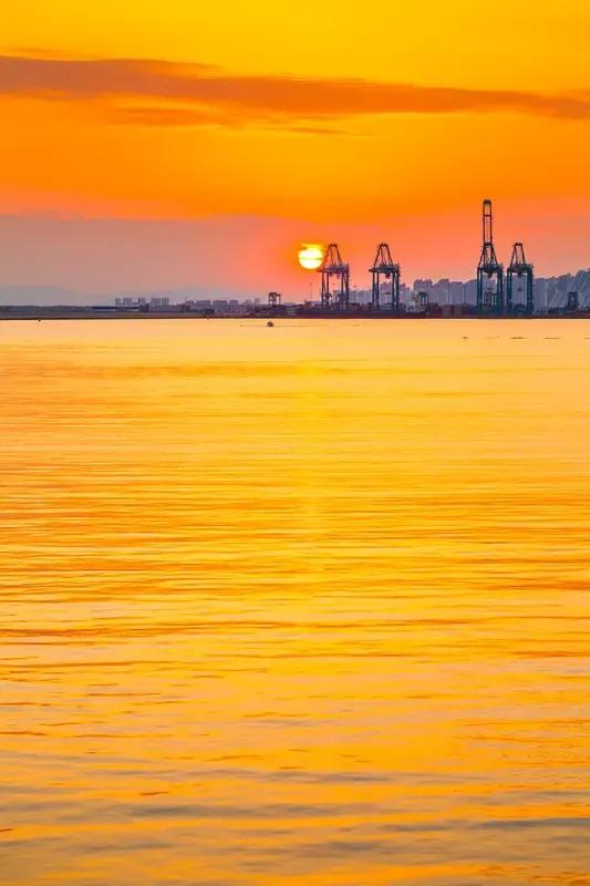 水流山还在,🥀路遥知马力,🔥日落有星辰,🥂山不转水在转，好雨知时节、春景无