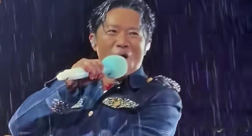 为什么玲花曾毅每次开演唱会都下雨？但我个人这才是演唱会！这才是真正歌手！你们觉得