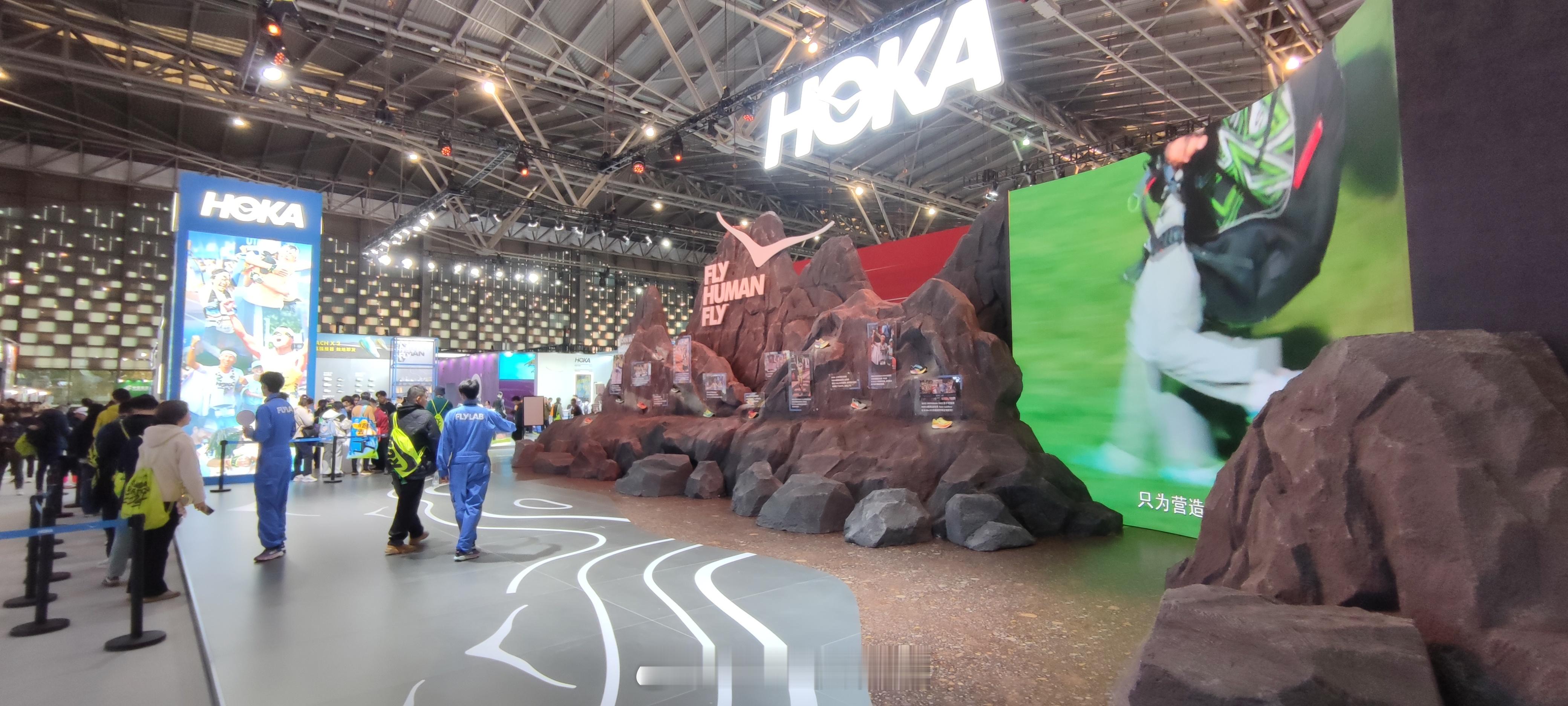 2024上海马拉松EXPO上海体博会部分运动装备品牌展位。 上海马拉松  202