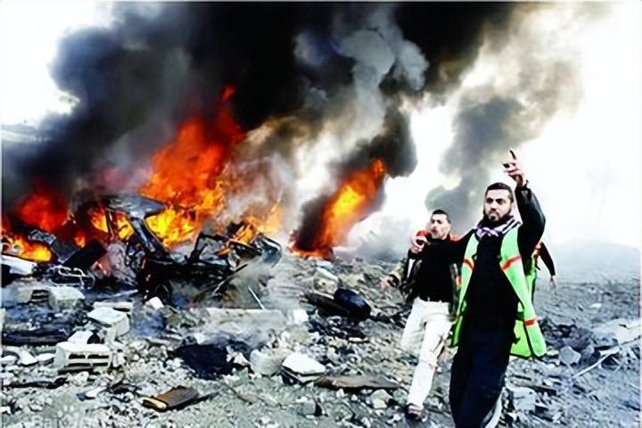 伊朗遭遇奇袭后，做了一件史无前例的事，美以慌了

伊朗在遭受美以联合空袭、最高领