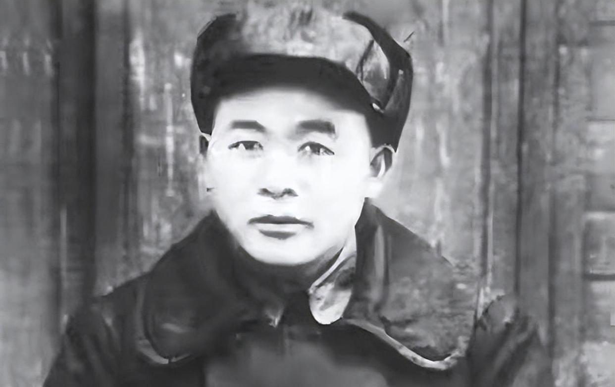 长征中的孤军红25军为何能最早抵达陕北，人数不降反增？有三大原因，中央红军主力牵