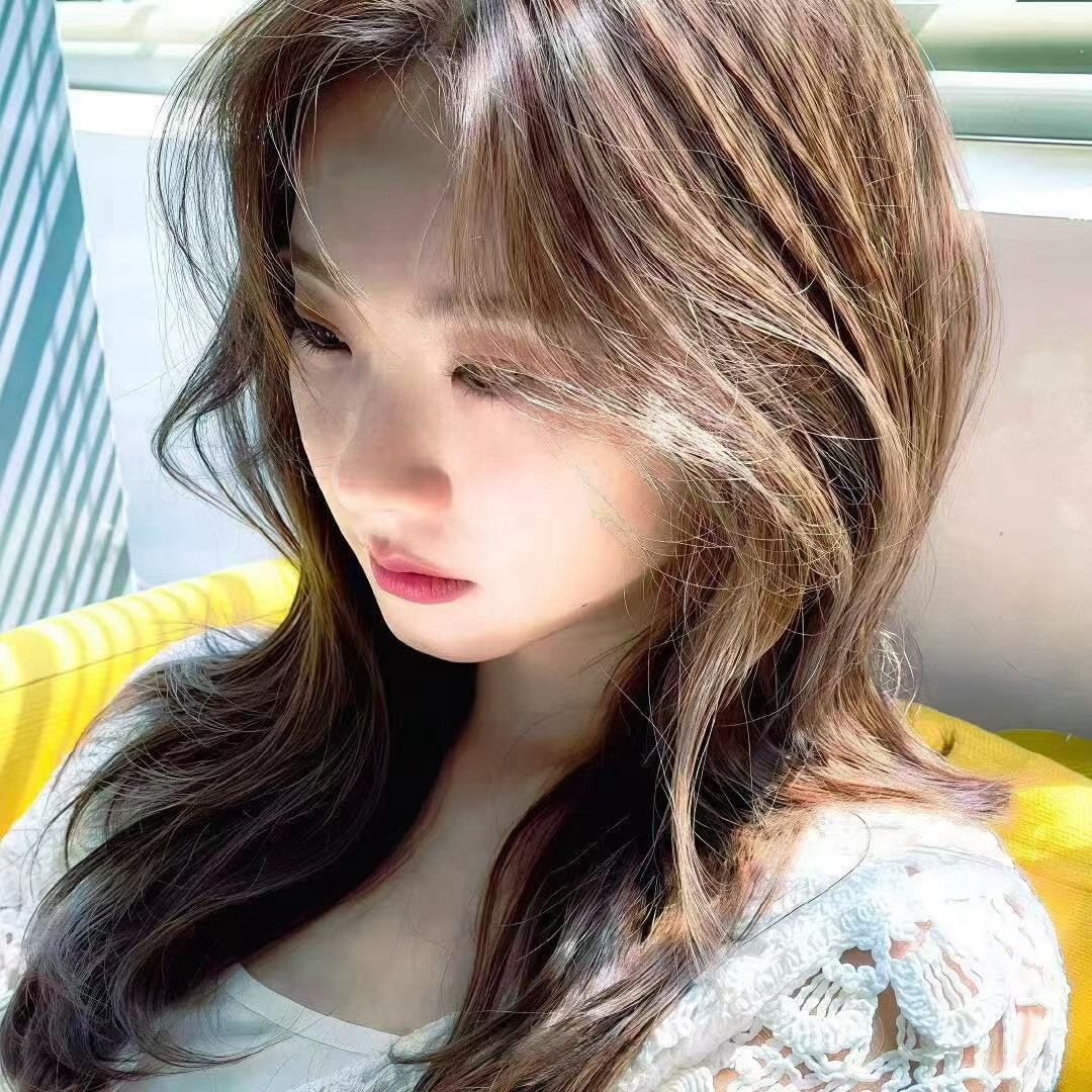 张艺凡这可不兴打错啊 她喊出来的那一刻，粉丝应该愣住了。前一秒还是温温柔柔的姐姐