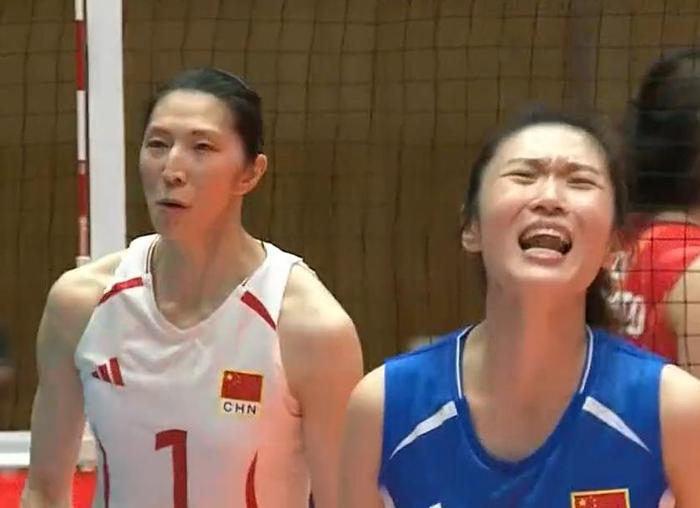 祝贺！中国女排夺冠大逆转：2-10到25-23
北京时间9月22日晚上，亚运会女